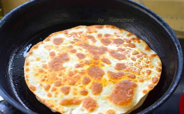 盒子|做韭菜盒子,鸡蛋千万不能炒,这才是正确做法,韭菜鲜美鸡蛋软嫩