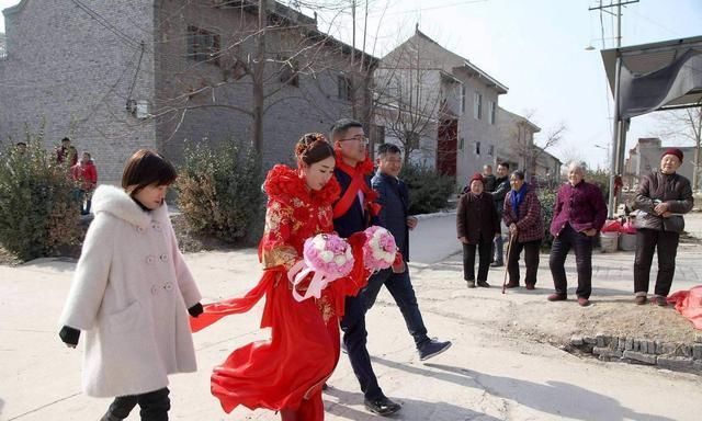 标准|农村讨妻陷“两难”，相亲荒后标准再“升级”，一帮一甩一倒贴