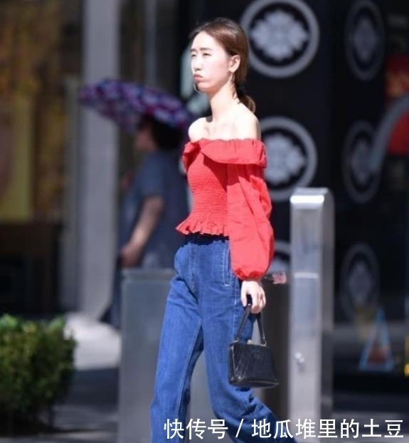  分手|街拍穿搭：我从来不会在分手很久后才会哭，因为不值！