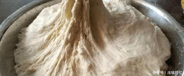只加|蒸馒头时,不要只加酵母,学会一招小技巧,30分钟发满盆,还好吃