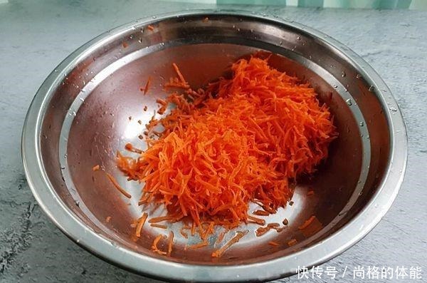 搅拌均匀|10分钟早餐饼,拌一拌,煎一煎即可出锅上桌,连菜也省了