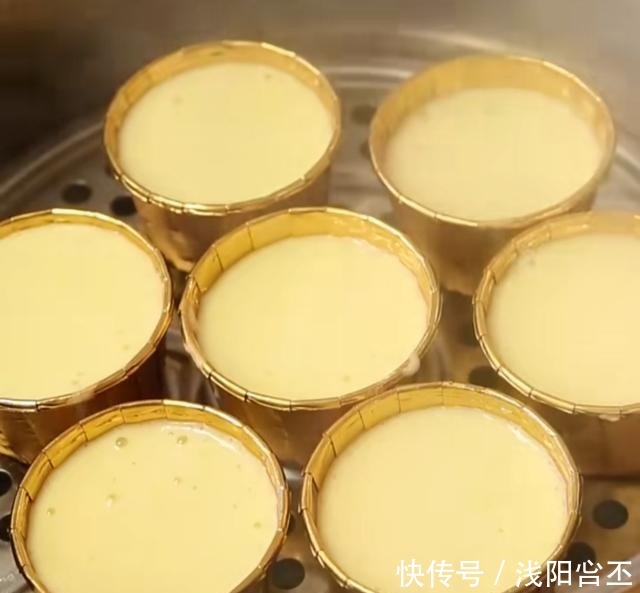 好吃|一个蒸锅搞定的蒸酸奶蛋糕,无需烤箱不回缩,湿润绵密很好吃