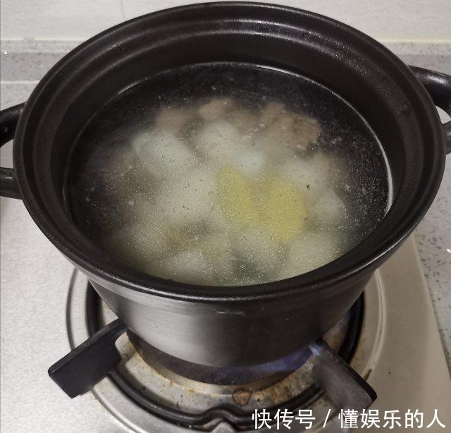  美容|牛腩萝卜汤，美容养颜，补铁补血