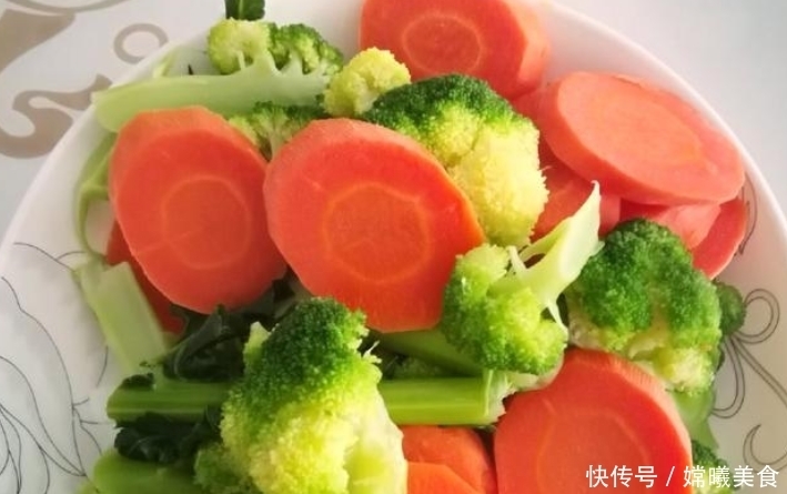 简单|一朵西兰花,一根胡萝卜,简单一焯一拌,还愁吃饭不够香吗?
