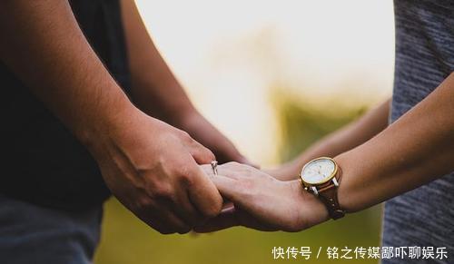 报警|鲍毓明被“养女”绿了，这名养女及其母亲还涉嫌犯罪