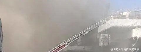  美国|三哥附体？美国两栖攻击舰突然爆炸着火！