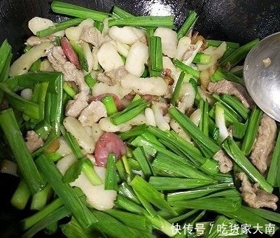 肉片和香肠|荸荠大蒜炒香肠肉片