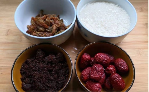 层糯米|红糖糯米饭的家常做法,这样做软糯香甜,孩子超喜欢,太好吃了