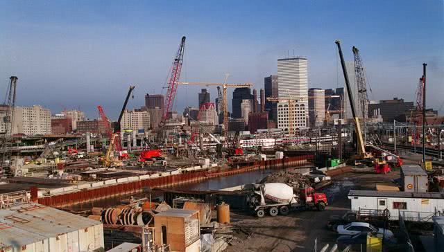 成本|不到10公里的公路:却耗资1524亿美国最贵,建成后却是豆腐渣工程