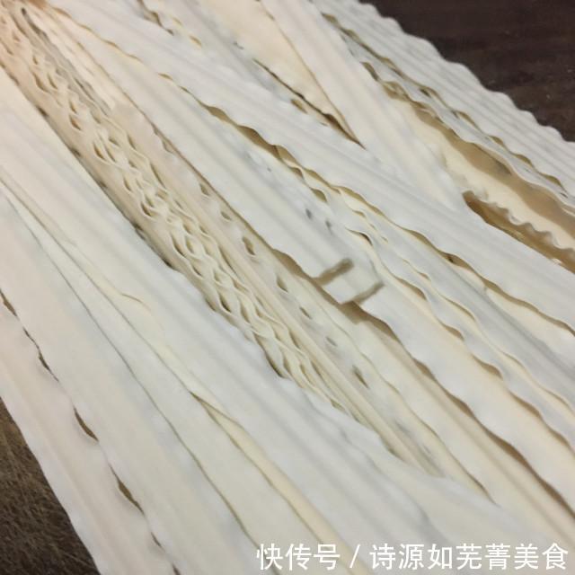 肥牛卷|番茄肥牛刀削面，家常美味，方便又快捷