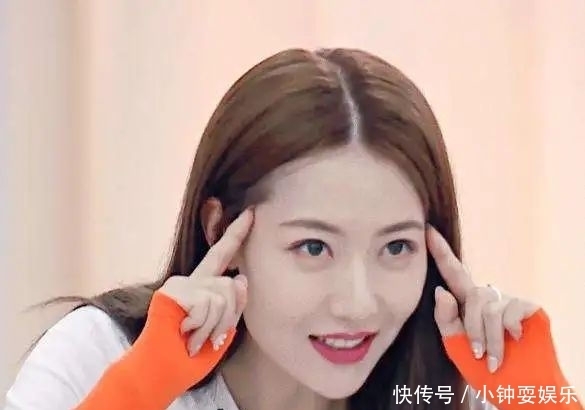 白冰|白冰,像极了班里的中等生