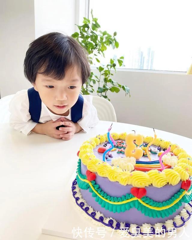 runningman|runningman最新资讯李光洙参加慈善义卖,小好生日趴