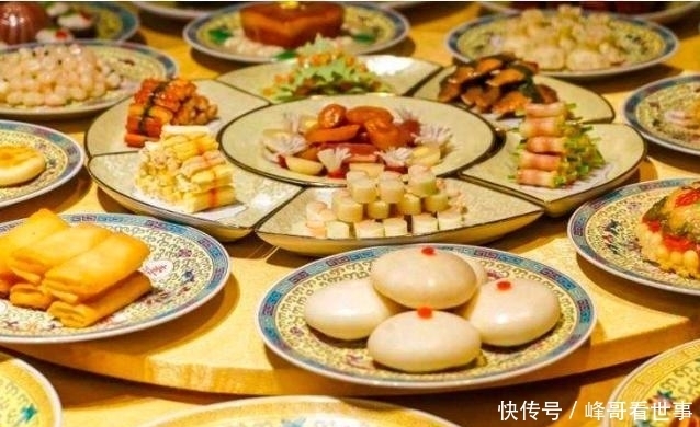 出冷汗|朱元璋宴请群臣, 刘伯温看到菜后吓出冷汗, 对徐达说: 咱们要死了