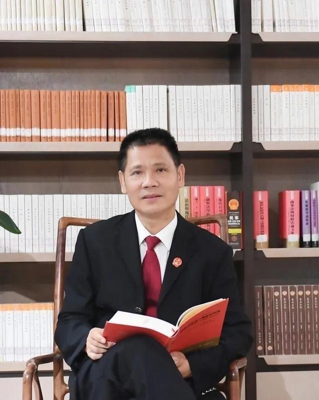 藏不住|藏不住了！法院人的军姿飒爽！