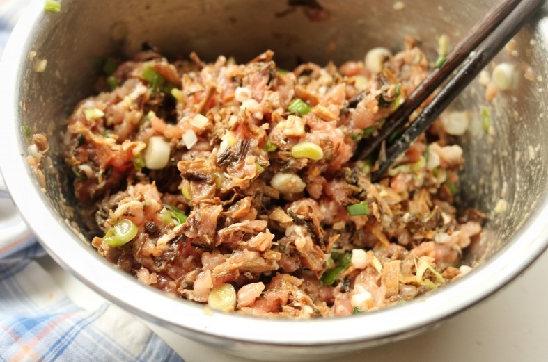 鲜嫩|拌肉馅调料不是越多越好!牢记3放2不放,保证鲜嫩多汁,香喷喷