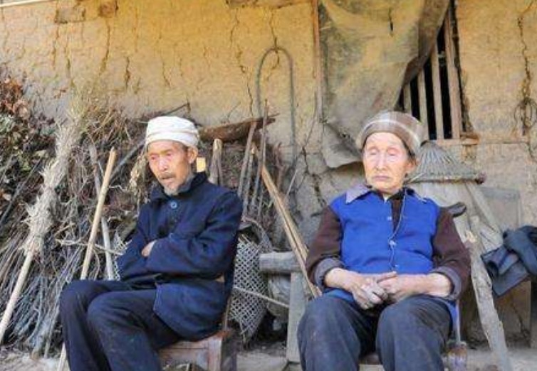 东西|“东西有四不借，借了家败亡”，是哪四样不是迷信，有一定依据