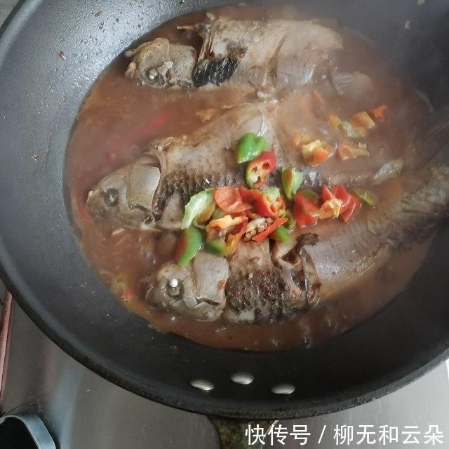 香味|红烧鲫鱼，鲜香味美，下酒下饭