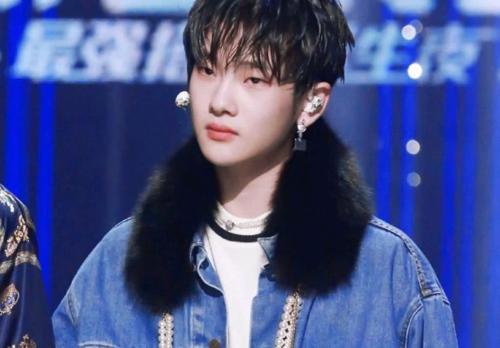 训练生|当韩国练习生有多苦周震南三个月才走出阴影,赵让被前辈欺负