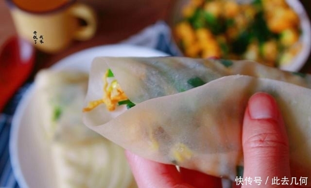 春饼|这饼一锅可出16张,比纸还透亮,柔软筋道,卷啥都好吃,简单易学