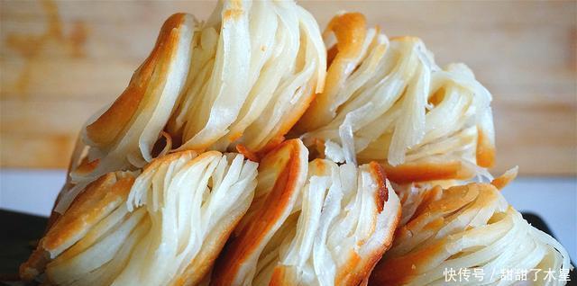神奇|这个饼太神奇,轻轻一扯千丝万缕,脆的脆软的软,味道超棒
