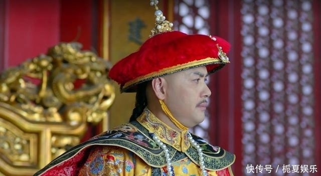 小兵|小兵到点开城门,皇帝被晾关外,皇帝进关后说:“去抱块石头来”