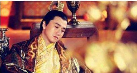 高纬|300000大军浴血拼杀,却因随军侍女吐露三字败退,江山丧失!