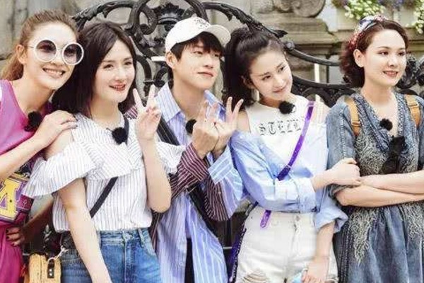 粗暴|《妻旅4》的官宣简单粗暴,粉丝梦想的嘉宾真来了,不到一周开播