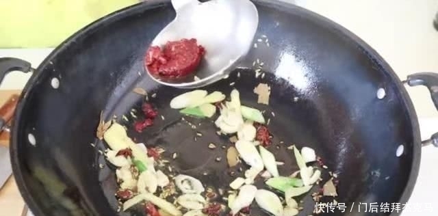  大厨|红烧鱼总是做不好，大厨教你做法“诀窍”，大人小孩都爱吃