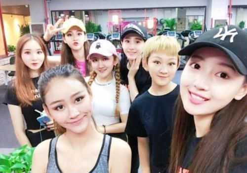 成团|秦牛正威昔日女团被扒,原来2017年就已成团出道