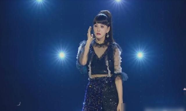 百花争艳|《乘风破浪的姐姐》流量质量不匹配,30位姐姐免不了“百花争艳”