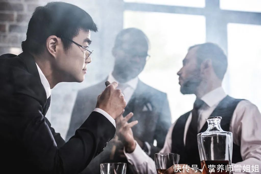  医生|28岁男子，拍婚纱照晕倒，医生查明原因后，准新娘说啥不嫁了