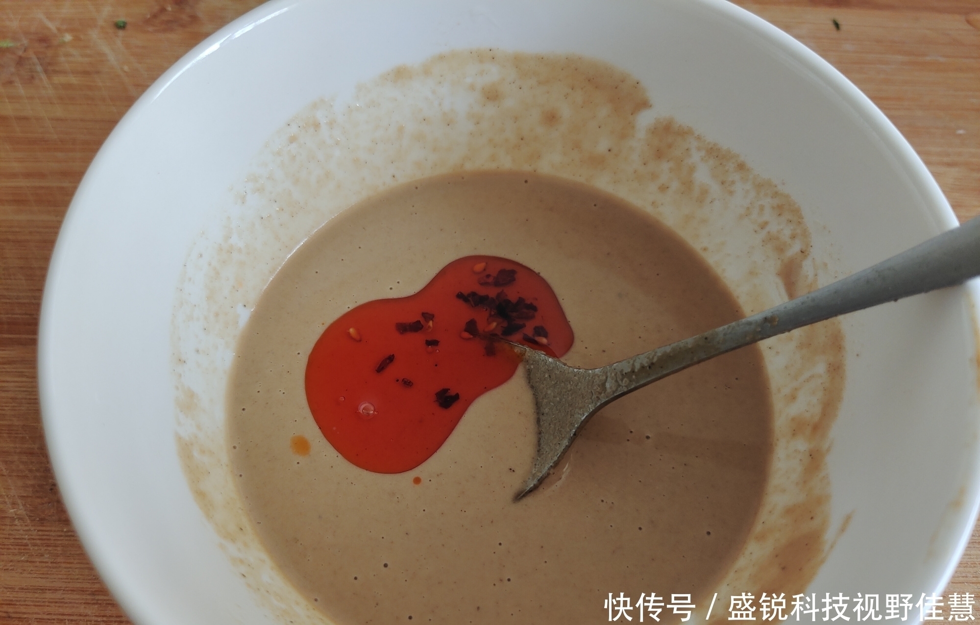 加水|芝麻酱怎样调才好吃直接加水就错了,难怪口感不好,还有小疙瘩