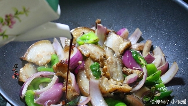 洋葱|父亲总是馋这菜,香辣下饭,烹调不放一滴油,每次早早就光盘