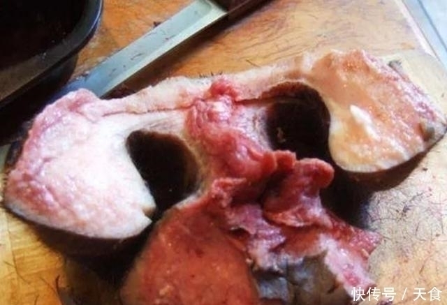 驼鹿鼻子|外国人评的世界10大恶心美食,有两样在我们中国,吃起来还不错