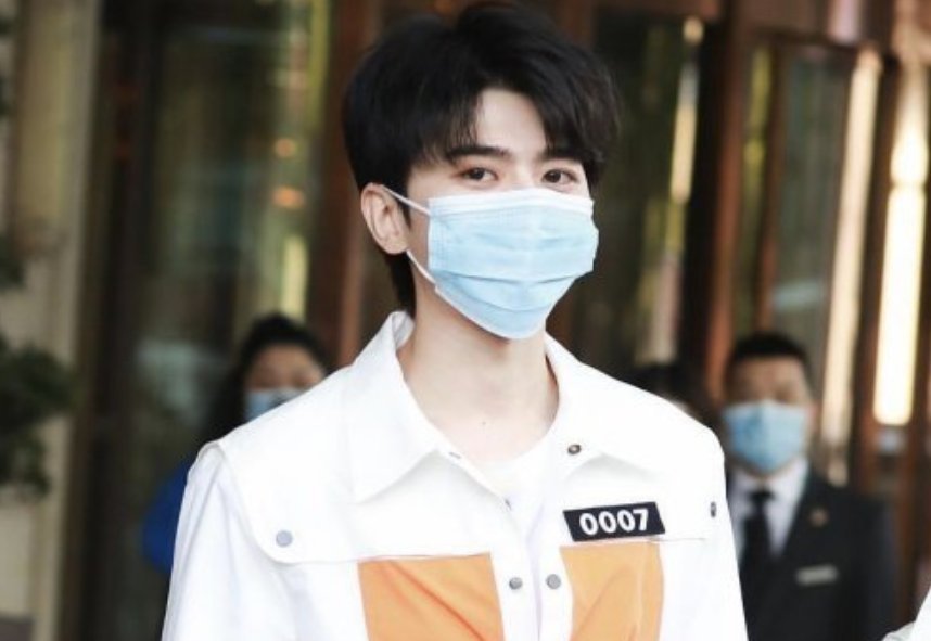 蔡徐坤|《奔跑吧》首期就放大招,请来NPC成员合体,团粉们都泪目了