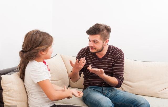  拒收|收养十几年 亲妈来认亲给30万 养父拒收 去一趟养女学校 含泪收下