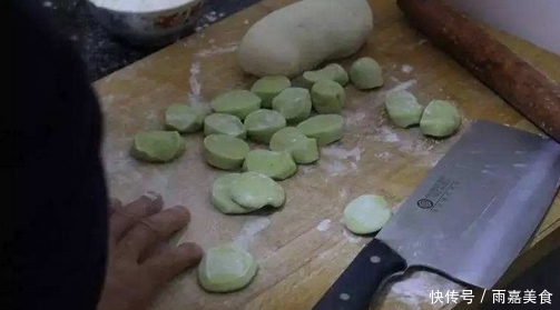 嫌多|吃饺子,不吃此馅就太亏了,一顿吃两盘不嫌多,不长胖