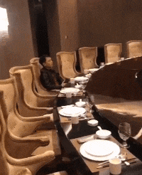  GIF|搞笑GIF：你这脚有毒吧！