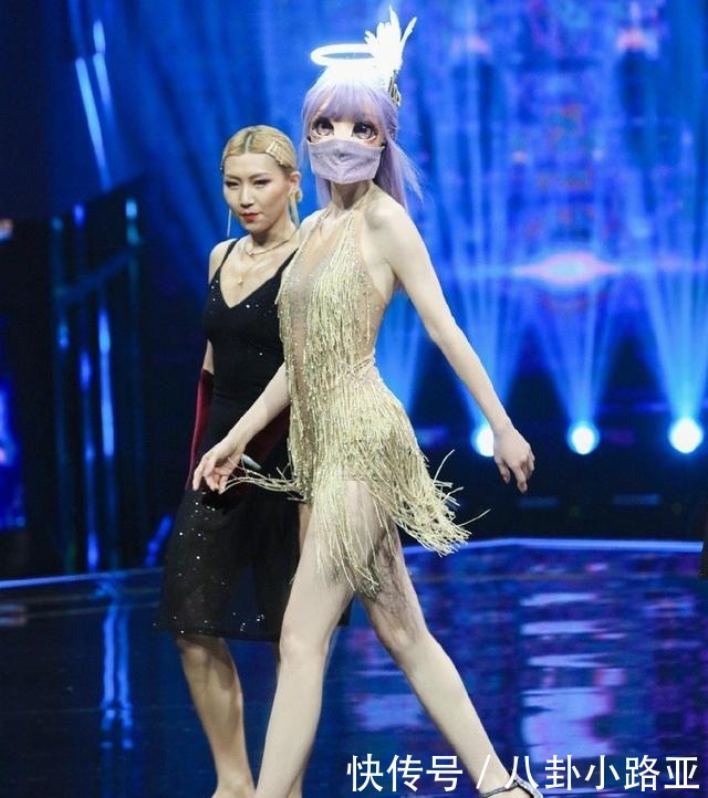 综艺节目|江苏台《蒙面舞王》首播,辨识度太低,水平太差,卖腰卖腿太浮夸
