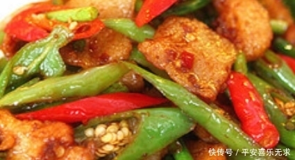 维生素A|出锅色泽漂亮超有食欲,鲜辣干香,汤汁下饭,爷俩吃的那叫一个香