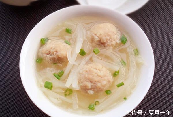 营养|白萝卜肉丸汤这样做真好吃,既简单又营养,每次做都不够全家人吃