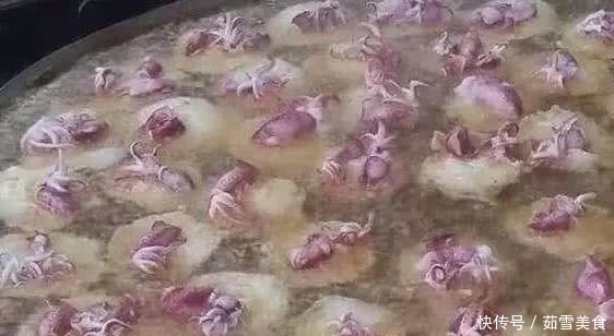 早忙|80后大姐卖“良心”小吃,2元1个从早忙到晚,每天做上千个不够卖