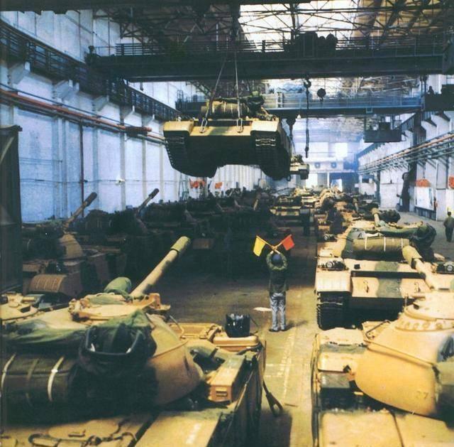  实战|中国轰炸机唯一一次参加实战，空袭核电站，最终命运却让人唏嘘