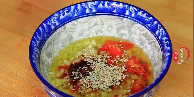  花生米|夏天，我家就爱3种美味，做法懒人，酸辣开胃，天天吃都不腻