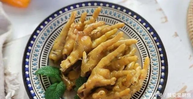 入清水锅|鸡爪这样做,味道绝了!