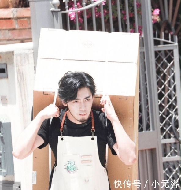  冰箱|《中餐厅》把观众当傻子！冰箱是高天鹤背回来的！正片变成黄晓明