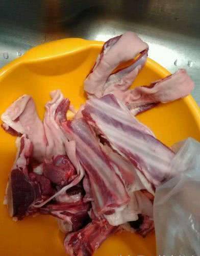 白无|手把手教你“炖羊肉”最简单的办法,牢记2样食材,鲜奶白无膻味