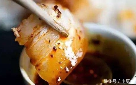  爷爷|爷爷使用了30年的凉拌汁秘方, 仅需加5种调料, 不管拌什么都好吃