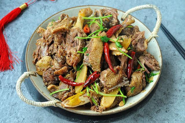  特别简单|鸭子如此烧，不腥不柴特别香，操作简单，我家每年吃掉几十只