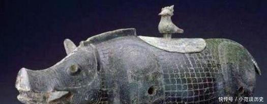 盖房|父子二人盖房,挖到一个铜猪,专家激动不已房子拆了,再挖